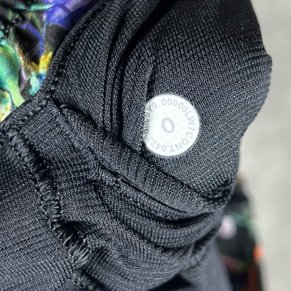 Lululemon Shorts Womens 0 Hotty Hot 4” Inseam
Flowerscope Lined Athletic Run Gym - Picture 5 of 13